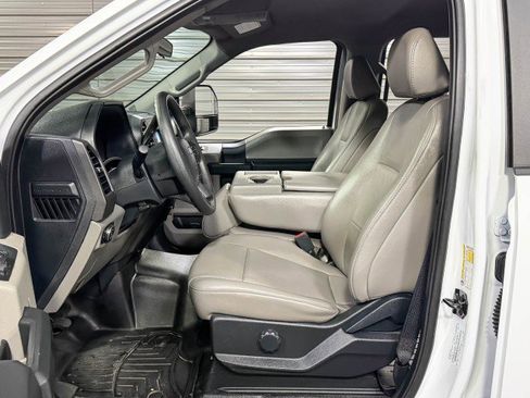 Used 2022 Ford F250 XL w/ Power Equipment Group image 16