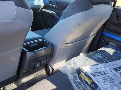 New 2025 Toyota Tacoma TRD Off-Road image 17