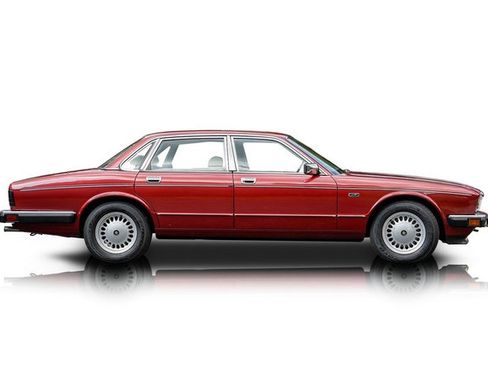 Used 1988 Jaguar XJ Vanden Plas RWD image 2