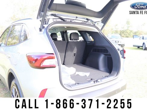 New 2023 Ford Escape SE image 40