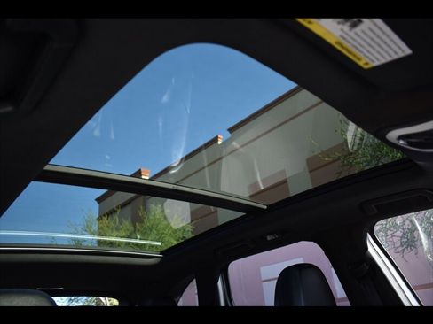 Used 2017 Porsche Cayenne S w/ Premium Package image 39