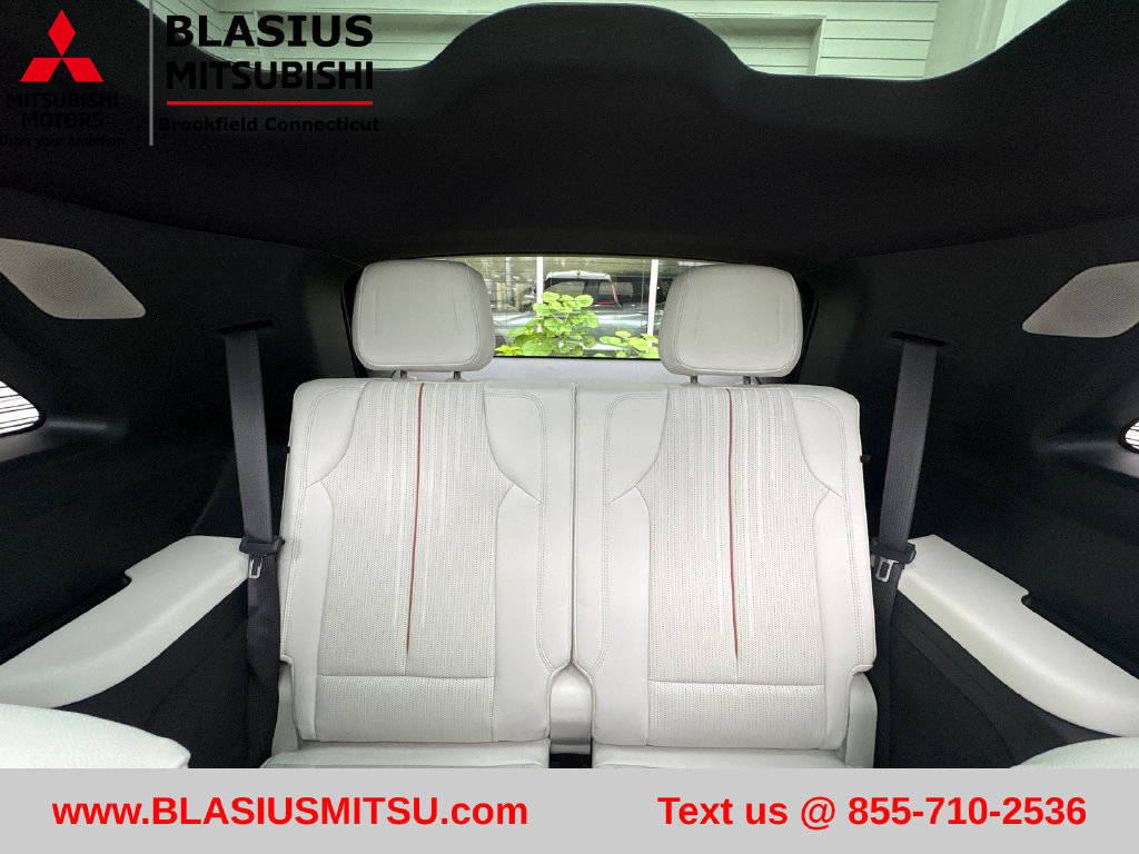 Used 2026 Cadillac Vistiq Sport AWD/4WD image 46