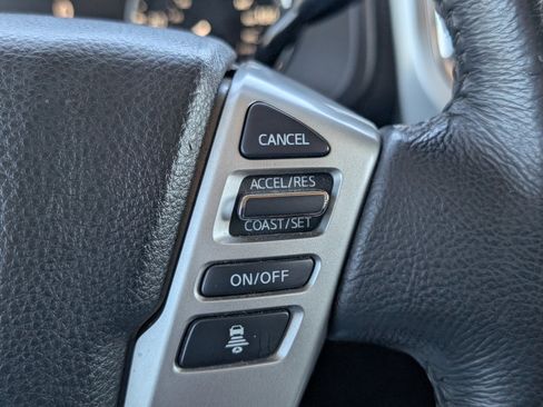 Used 2021 Nissan Titan SV w/ SV Convenience Package image 15