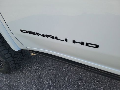 New 2026 GMC Sierra 2500 Denali Ultimate image 10