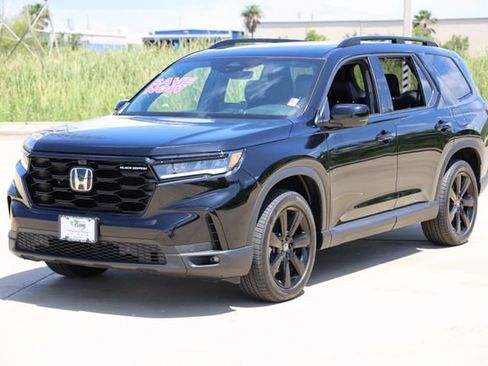 Certified 2025 Honda Pilot Black Edition image 3