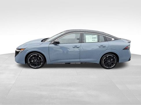 New 2026 Nissan Sentra SR w/ SR Premium Package image 2