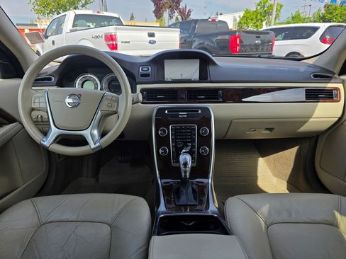 Used 2013 Volvo XC70 T6 AWD/4WD image 4