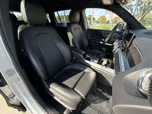 Used 2020 Mercedes-Benz GLB 250 image 25
