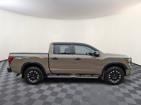 Used 2022 Nissan Titan PRO-4X w/ Pro-4x Convenience Package AWD/4WD image 7