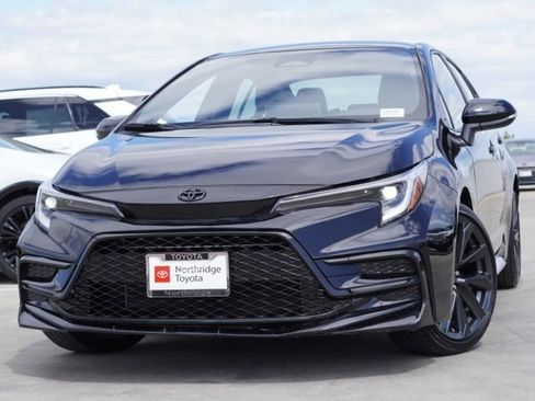 Certified 2026 Toyota Corolla SE w/ SE Package FWD image 4