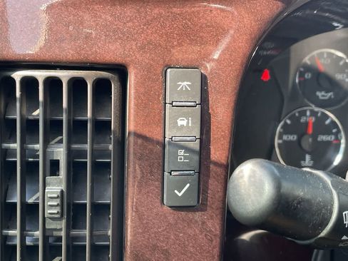 Used 2019 GMC Savana 2500 Extended w/ Enhanced Convenience Package image 33