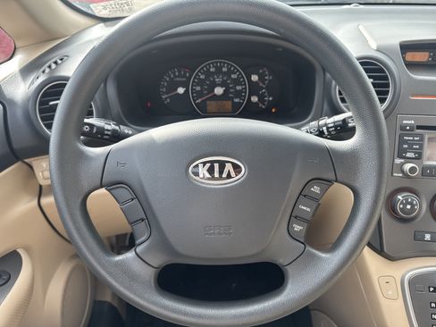 Used 2009 Kia Rondo LX FWD image 23