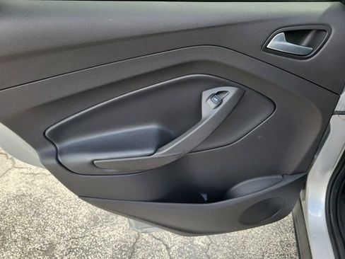 Used 2018 Ford Escape SE image 9