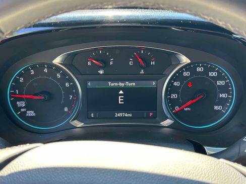 Used 2023 Chevrolet Traverse LT AWD/4WD image 24