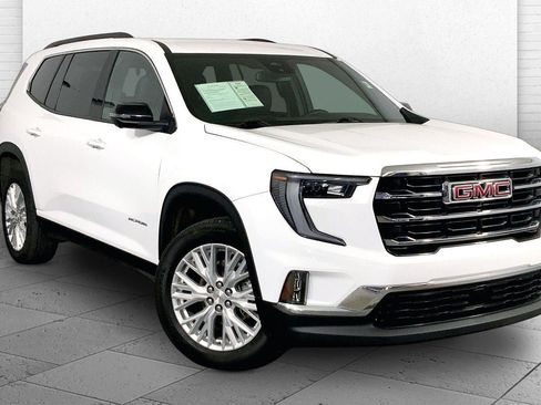 Used 2024 GMC Acadia Elevation FWD image 1