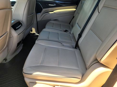Certified 2022 Cadillac Escalade Premium Luxury w/ Performance Package AWD/4WD image 14