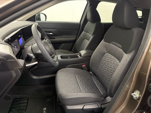Certified 2026 Nissan Kicks SV w/ Interior Electronics Package FWD image 14