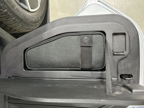 Used 2024 Rivian R1T Adventure AWD/4WD image 31