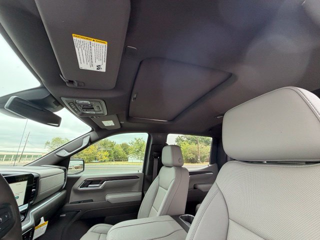 New 2026 GMC Sierra 1500 SLT AWD/4WD image 13