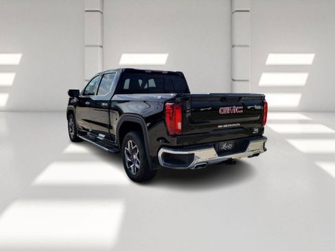 Used 2022 GMC Sierra 1500 SLT w/ SLT Premium Plus Package image 5