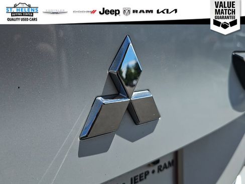 Used 2024 Mitsubishi Outlander SEL AWD/4WD image 38