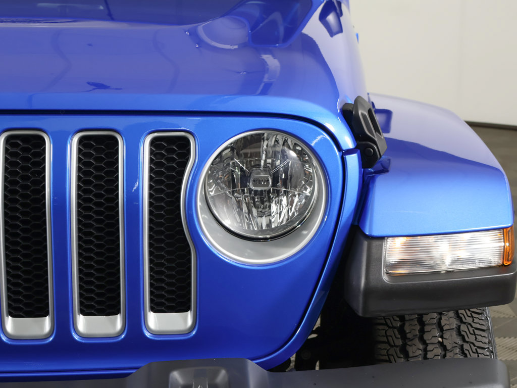 Used 2023 Jeep Wrangler Unlimited Sahara w/ Cold Weather Group AWD/4WD image 12