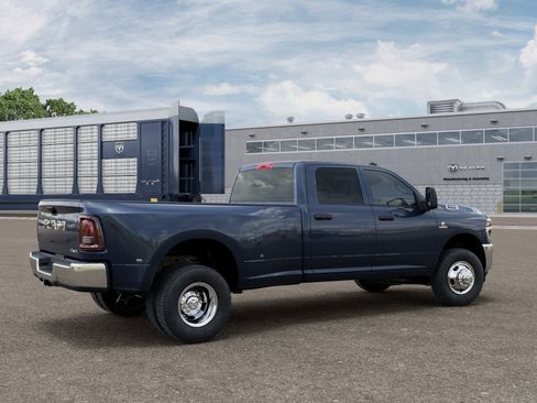 New 2026 RAM 3500 Tradesman AWD/4WD image 11