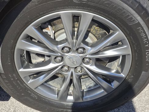 Used 2023 Cadillac XT5 Premium Luxury w/ Technology Package image 3