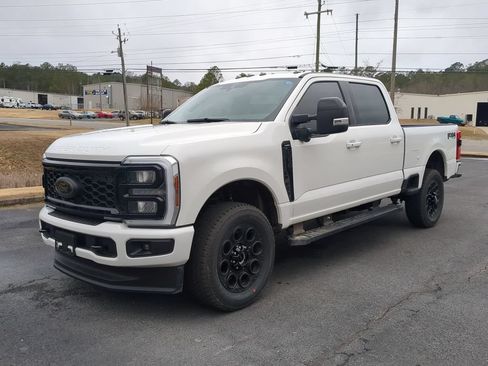 Used 2025 Ford F350 Lariat w/ Black Appearance Package AWD/4WD image 10