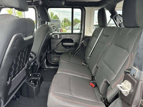 Used 2022 Jeep Wrangler Unlimited Rubicon w/ Dual Top Group AWD/4WD image 12
