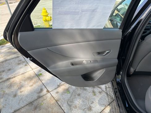 New 2025 Hyundai Elantra SEL FWD image 16