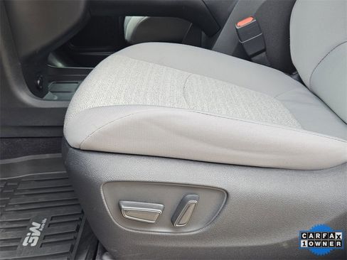 Used 2026 Toyota Sienna LE image 22