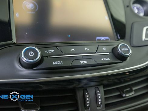 Used 2018 Buick Envision Preferred FWD image 19