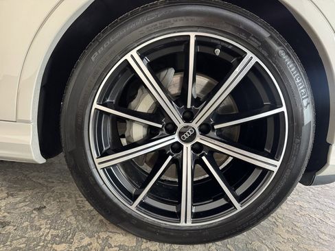 Used 2024 Audi Q7 3.0T Prestige image 29