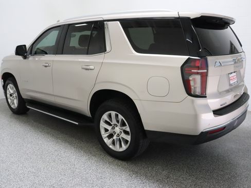 Used 2022 Chevrolet Tahoe Premier RWD image 9