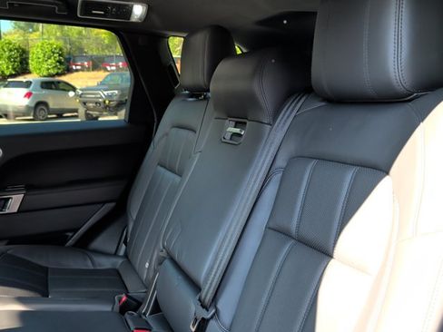 Used 2019 Land Rover Range Rover Sport HSE AWD/4WD image 23