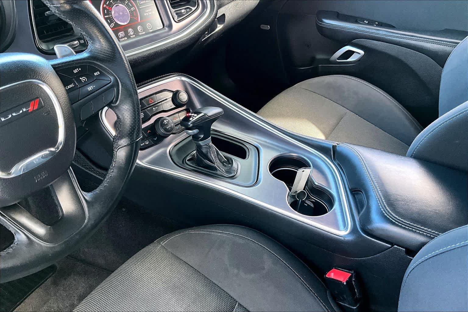 Used 2016 Dodge Challenger R/T Scat Pack RWD image 17