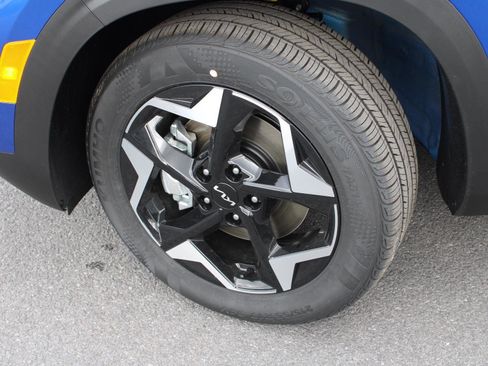 New 2026 Kia Seltos S image 8