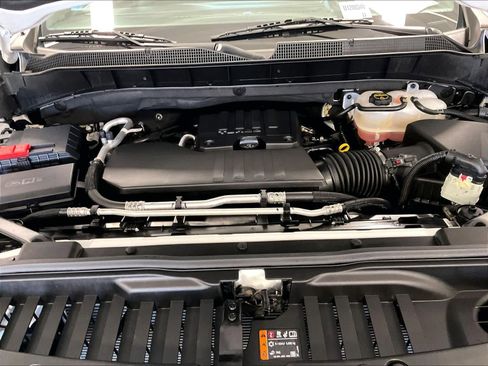 Used 2024 Chevrolet Silverado 1500 LT AWD/4WD image 28