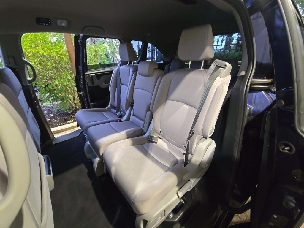 Used 2023 Honda Odyssey EX image 6