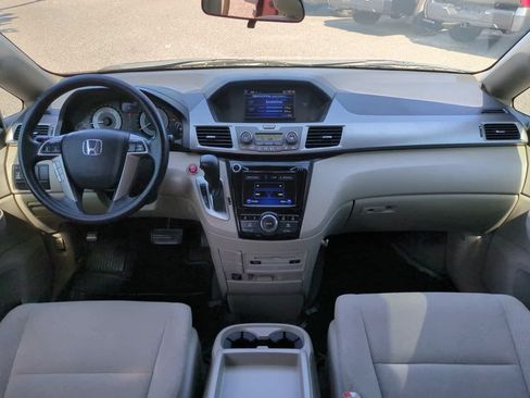 Used 2016 Honda Odyssey SE image 15