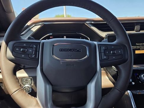 New 2026 GMC Sierra 1500 Denali w/ Denali Reserve Package AWD/4WD image 15