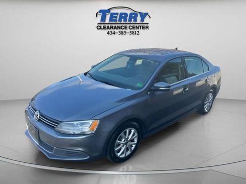 Used 2013 Volkswagen Jetta SE image 3
