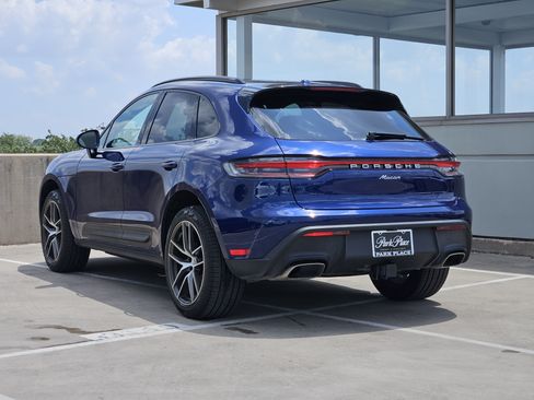 Certified 2026 Porsche Macan AWD/4WD image 3