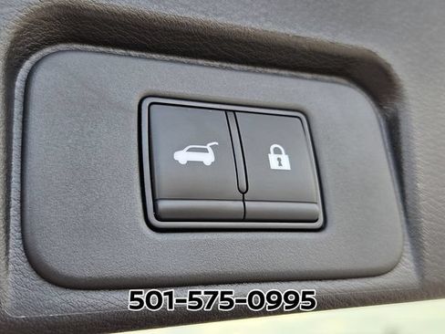 Used 2025 Nissan Rogue SV FWD image 16