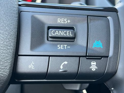 New 2026 Nissan Rogue Platinum AWD/4WD image 13