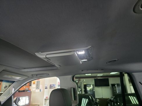 Used 2015 Chevrolet Tahoe LTZ AWD/4WD image 41