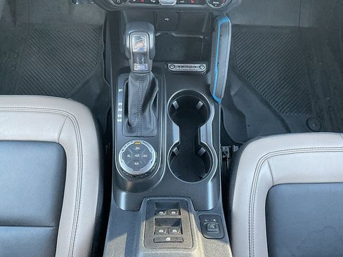 Used 2023 Ford Bronco Wildtrak AWD/4WD image 22