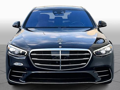 Used 2023 Mercedes-Benz S 580 4MATIC Sedan image 3
