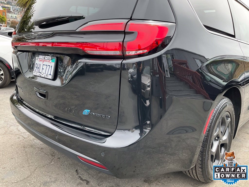 Used 2023 Chrysler Pacifica Limited w/ Uconnect Theater Family Group FWD image 89